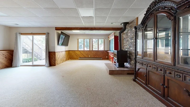 Raised Modular Flooring Applications in Data Centers, Offices, and Basements