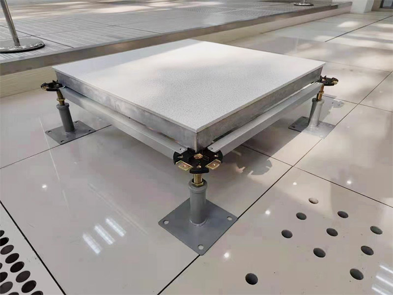 Key Considerations When Choosing a Raised Floor Company Principais considerações ao escolher uma empresa de pisos elevados